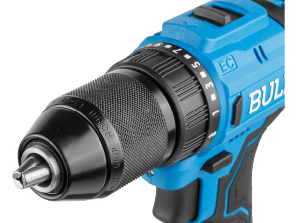 Аккум. дрель-шуруповерт BULL SR 1803 в чем. XLTpro БЕСЩЕТ., 2x2 А*ч, 18 В, 45 Н*м, БЗП 10 мм