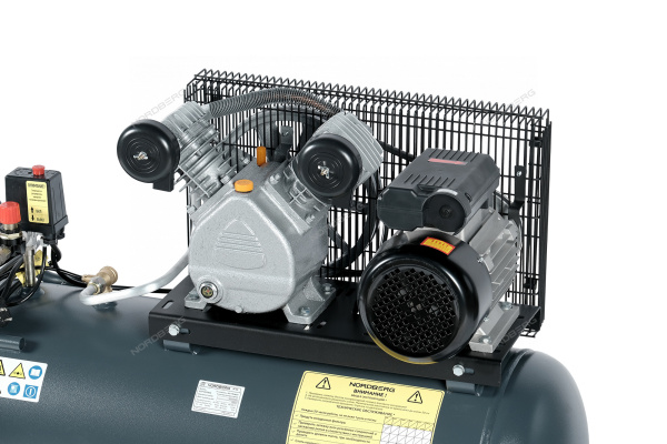 Компрессор поршневой с ременной передачей NORDBERG NCP100/360A (220В, ресив. 100л, 360л/мин)