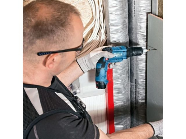 Аккум. шуруповерт BOSCH GTB 12V-11 в кор.