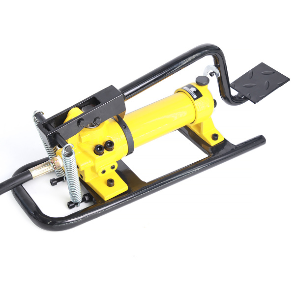 Насос гидравлический ножной Car-Tool CT-E1135 (0,6 л, 700 бар)